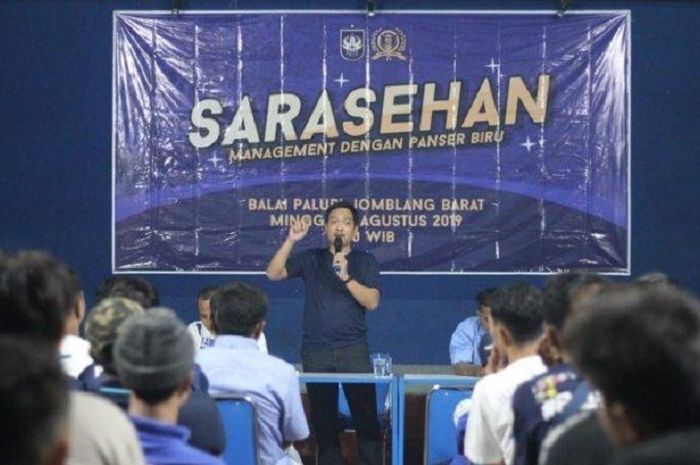 CEO PSIS Semarang menggelar acara sarasehan bersama suporter setia klub, Snex dan Panser Biru