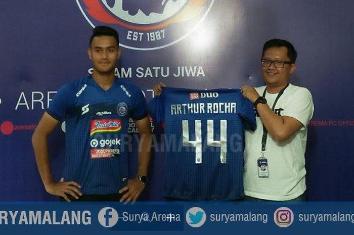 Jersey terbaru Arema FC yang akan digunakan ketika berhadapan dengan Persebaya di Stadion Kanjuruhan, Kabupaten Malang pada Kamis (15/8/2019).