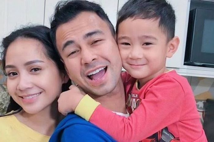 Hasil gambar untuk nagita slavina raffi ahmad