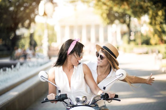 Bukan Hanya Mobil, Sekarang Motor Juga Wajib Kena Ganjil-Genap! - Otofemale