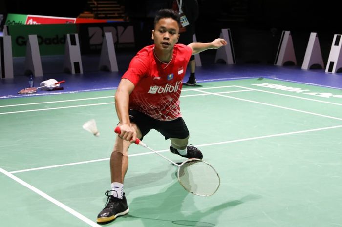 Pebulu tangkis tunggal putra Indonesia, Anthony Sinisuka Ginting, sedang berlatih menjelang Kejuaraan Dunia 2019.
