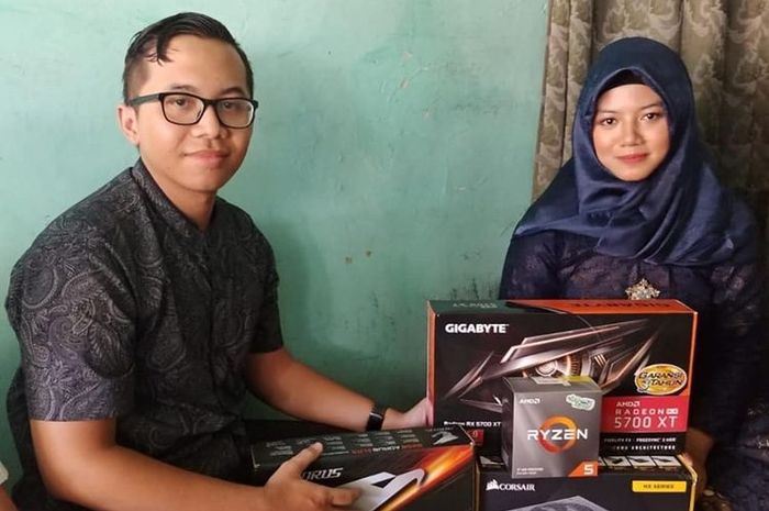 Gokil Cowok Surabaya Ini Lamar Kekasihnya Dengan Perangkat Pc Gaming Hai