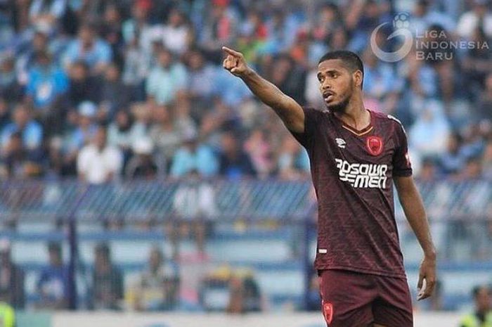 Bek sayap PSM Makassar, Hasim Kipuw