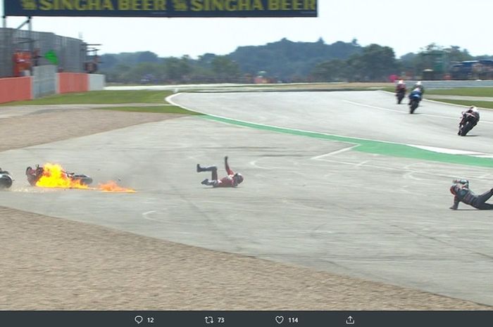 Kecelakaan horor yang dialami Andrea Dovizioso dan Fabio Quartararo di MotoGP Inggris 2019.