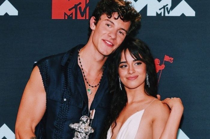 Akhirnya Shawn Mendes Konfirmasi Kalau Dirinya 'In Relationship'!