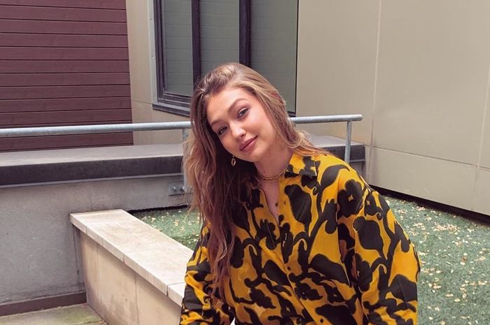 Tampil Senada Bersama Sang Adik Siapa Sangka Gigi Hadid