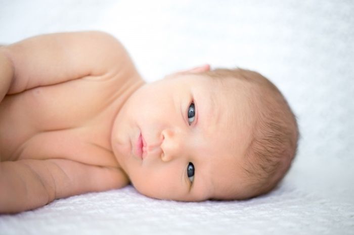 Agar Kulit Bayi Selalu Bersih dan Halus, Yuk Moms Lakukan Perawatan Ini