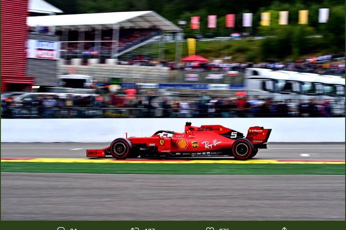 Momen ketika pembalap Ferrari, Sebastian Vettel, berlaga di Sirkuit Spa-Francorchamps dalam rangkaian F1 GP Belgia 2019 Minggu (1/9/2019).