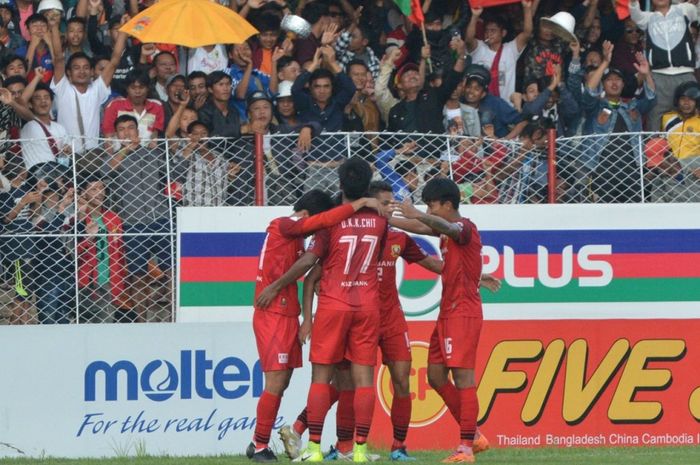 Selebrasi pemain Shan United seusai mencetak gol ke gawang Magwe pada laga pekan ke-21 Liga Myanmar 2019 di Stadion Tauggyi, 18 Agustus 2019.