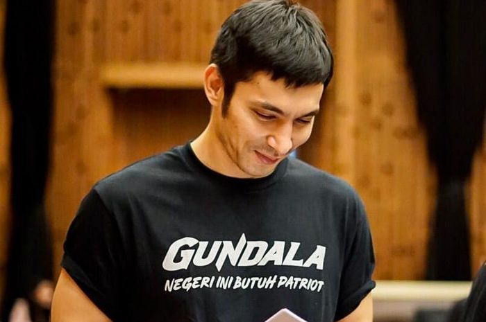 Kini Berperan Sebagai Superhero, Ternyata Abimana Pernah Dikeroyok Orang Hingga Hidungnya Bengkok