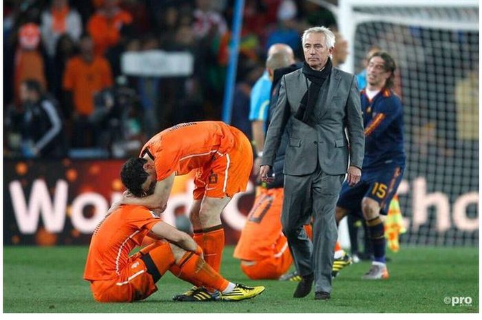 Bert van Marwijk saat membesut timnas Belanda di Piala Dunia 2010.