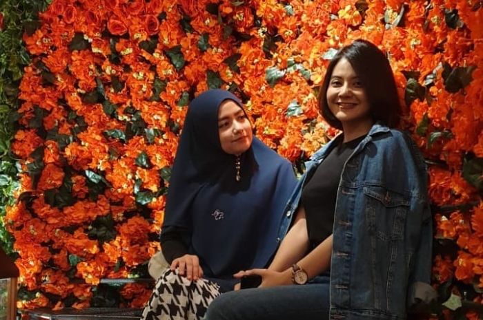 Tika dan Tiwi Eks T2