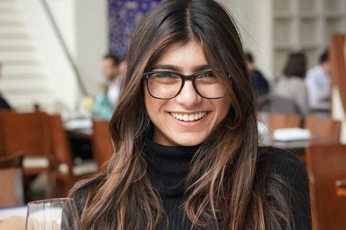 Pengakuan Mia Khalifa Kenapa Dirinya Terjun ke Industri Film Dewasa : Saya Merasa Tidak Menarik di Mata Laki-laki