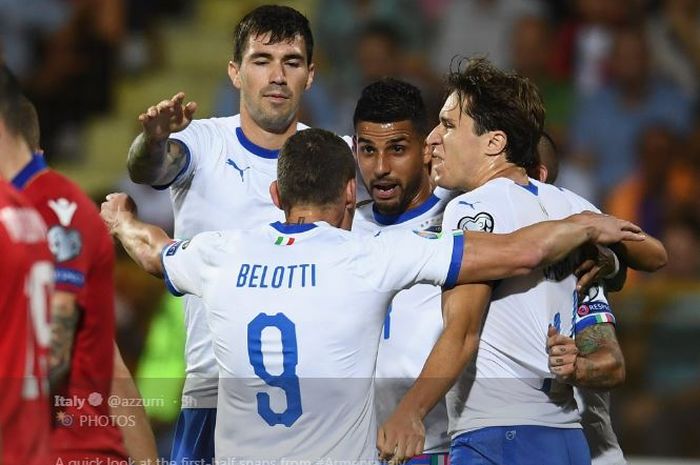 Para pemain timnas Italia merayakan gol yang dicetak ke gawang timnas Armenia dalam laga Grup J Kualifikasi Euro 2020 di Republican Stadium after Vazgen Sargsyan, Kamis (5/9/2019).