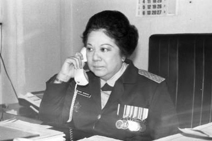 Jeanne Mandagi, Jenderal Polisi Wanita Pertama di indonesia