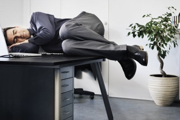Bukan Tanda Pemalas, Ini Alasan Kenapa Kita Butuh Tidur Siang 1 atau 2