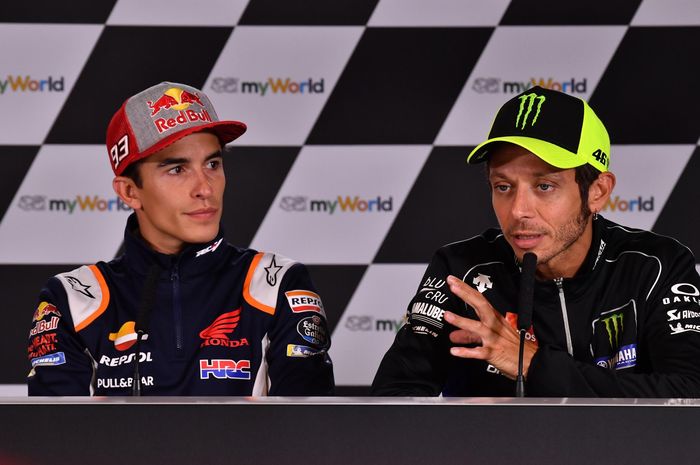 Valentino Rossi tidak tahu kalau dirinya melintasi trek limit di tikungan 6, sehingga dirinya memaksa untuk tetap cepat dan coba overtake Marc Marquez kembali