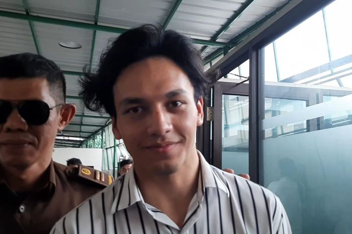 Sudah Siap Mental, Senyum Jefri Nichol Merekah di Ruang Sidang