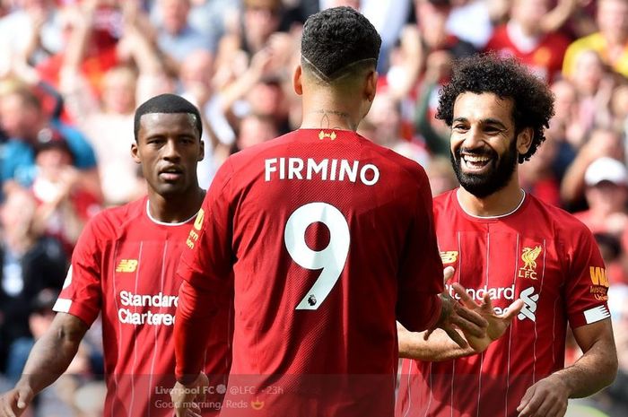 Pemain Liverpool (kiri ke kanan), Georginio Wijnaldum, Roberto Firmino, dan Mohamed Salah, dalam laga pekan kelima Liga Inggris melawan Newcastle United di Stadion Anfield, Sabtu (14/9/2019). 