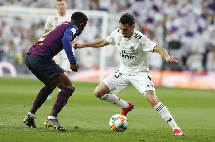 Bek kiri Real Madrid, Sergio Reguilon, beraksi pada ajang Liga Spanyol.