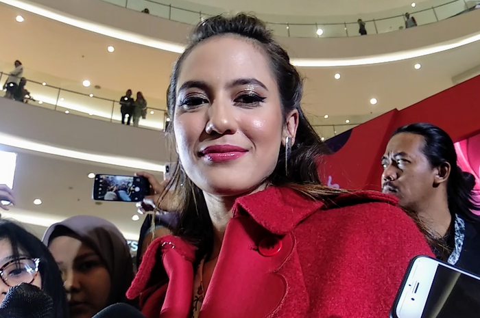 Perankan Karakter Komik yang Diciptakan di Tahun 1954, Pevita Pearce