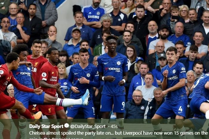 Trent Alexander-Arnold membuka keunggulan Liverpool pada menit ke-14 dalam kemenangan 2-1 atas Chelsea di Stadion Stamford Bridge, Minggu (22/9/2019).