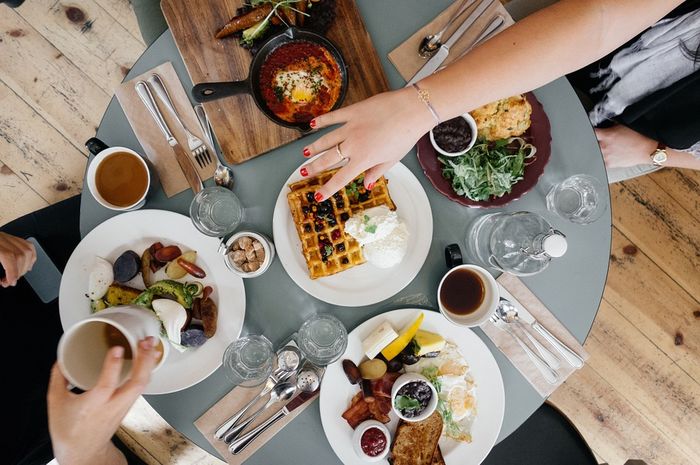 Get ready to eat and shop!