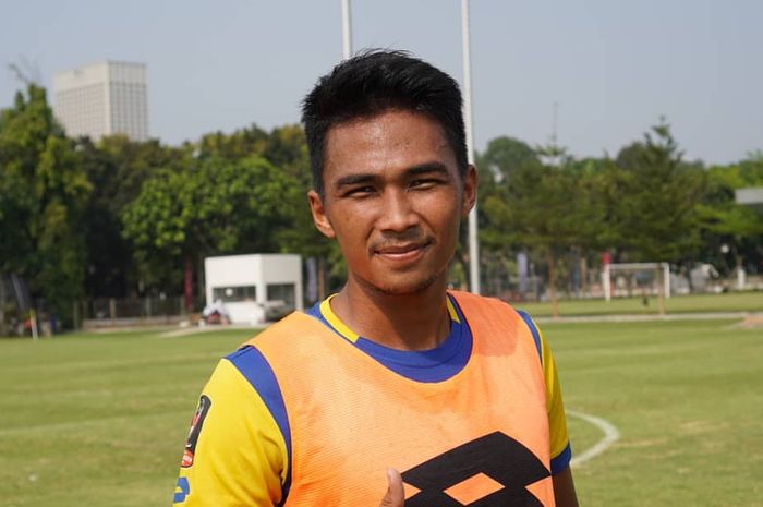 Mantan bek Bhayangkara FC, Bagas Adi Nugroho, resmi bergabung ke Arema FC.