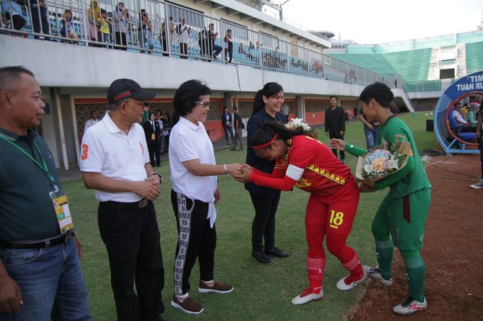 Sejumlah pengurus PSSI hadir dalam pembukaan Liga 1 Putri 2019 di Stadion Maguwoharjo, Sleman, Sabtu (5/10/2019).