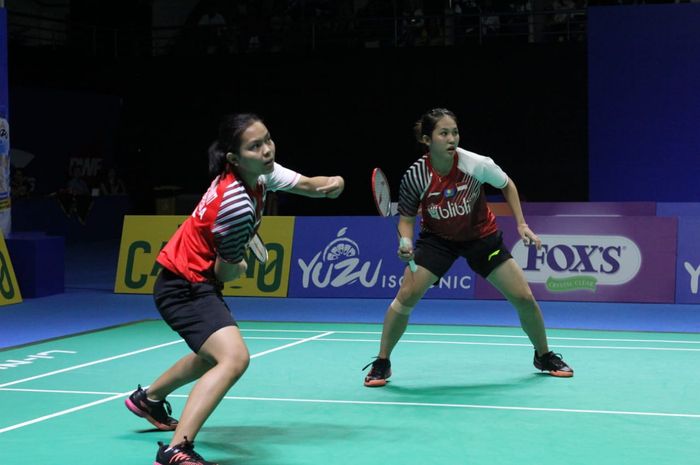 Pasangan ganda putri Indonesia, Siti Fadia Silva Ramadhanti/Ribka Sugiarto beraksi pada final Indonesia Masters 2019 Super 100 di GOR Ken Arok, Malang, Minggu (6/10/2019).