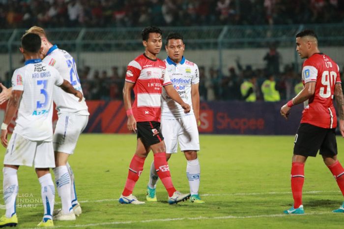 Madura United menjamu Persib Bandung pada pekan ke-22 Liga 1 2019 di Stadion Gelora Bangkalan.