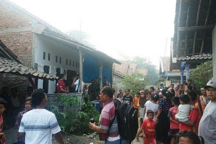 Digeledah Polres Brebes, Rumah orang tua Istri terduga pelaku Penyerangan Wiranto Menyimpan Benda-benda yang Bikin Tetangga Penasaran!