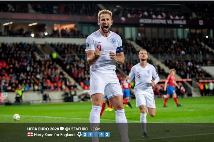 Harry Kane merayakan golnya untuk timnas Inggris.