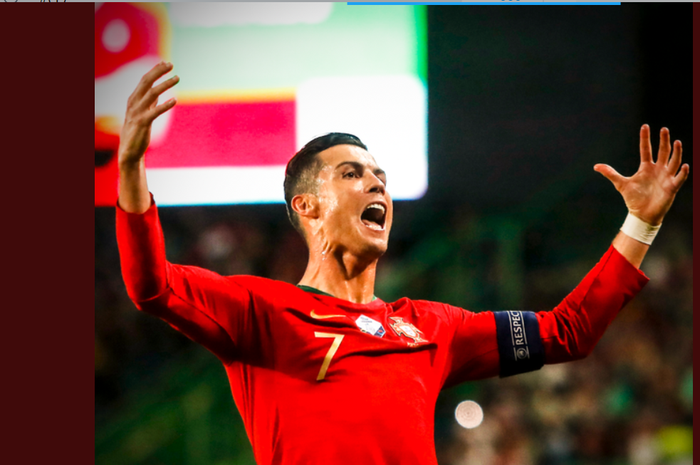 Cristiano Ronaldo merayakan gol ke gawang Luksemburg dalam lanjutan Kualifikasi Euro 2020, Jumat (11/10/2019).