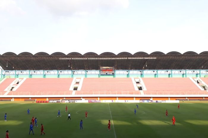 Suasana pertandingan Persib Bandung melawan Tira-Persikabo pada ajang Liga 1 Putri 2019 di Stadion Maguwoharjo, Sleman, 12 Oktober 2019.