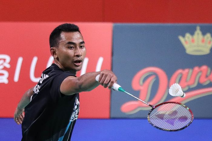 Pebulu tangkis tunggal putra Indonesia, Tommy Sugiarto, menjalani babak pertama Denmark Open 2019 di Odense Sportspark, Selasa (15/10/2019).