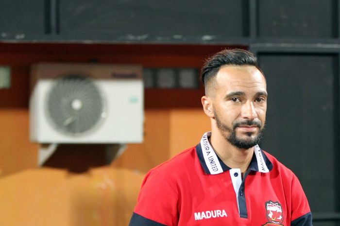 Gelandang Asing Madura United, Diego Assis.