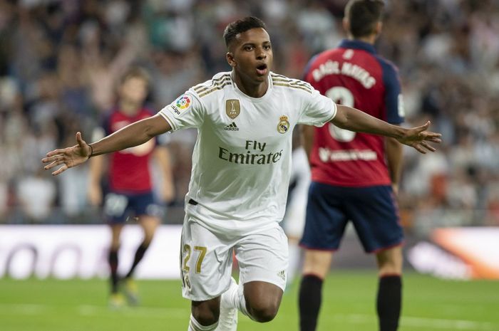Penyerang muda Real Madrid, Rodrygo, merayakan gol.