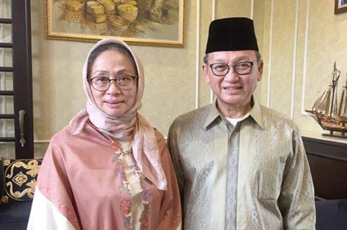 Minister of Energy and Mineral Resources, Arifin Tasrief (right) with his wife while still serving as Ambassador to Japan.