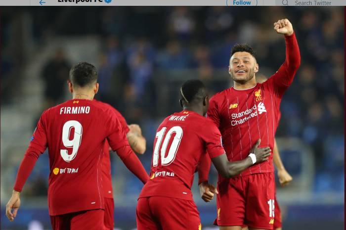 Alex Oxlade-Chamberlain merayakan gol yang dicetaknya dalam laga Liverpool melawan Genk di matchday 3 Liga Champions, Rabu (24/10/2019) di Luminus Arena.