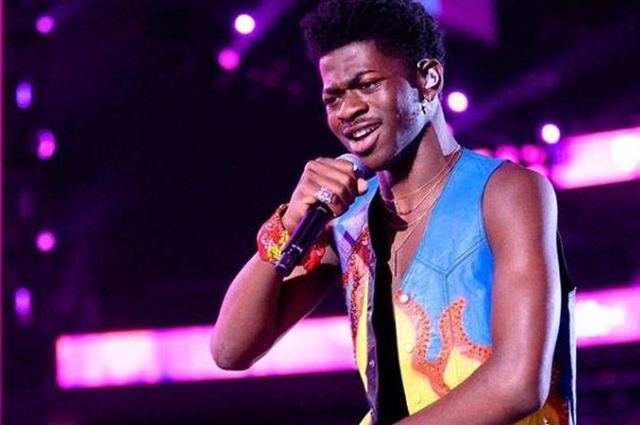 Lirik Lagu HipHop dan R&B, 'Old Town Road' - Lil Nas X ft. Billy Ray Cyrus - Sonora.id