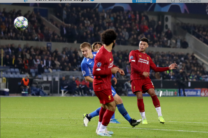 Alex Oxlade-Chamberlain, mencetak gol keduanya dalam laga Liverpool melawan tuan rumah Genk pada matchday 3 Liga Champions, Rabu (23/10/2019) di Luminus Arena.