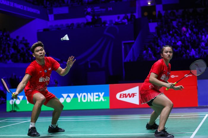 Pasangan ganda campuran Indonesia, Praveen Jordan/Melati Daeva Oktavianti, saat menjalani laga semifinal French Open 2019.