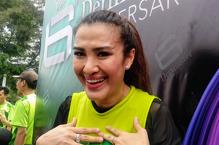 Hubungan Atta Halilintar Dan Aurel Hermansyah Dikabarkan Gimmick Liza Natalia Kalo Dibilang Gimmick Kita Nggak Tahu Grid Id