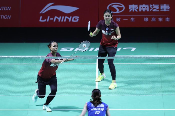 Pasangan ganda putri Indonesia, Della Destiara Haris/Rizki Amelia Pradipta, pada babak pertama Fuzhou China Open 2019 di Haixia Olympic Sports Center, Selasa (5/11/2019).