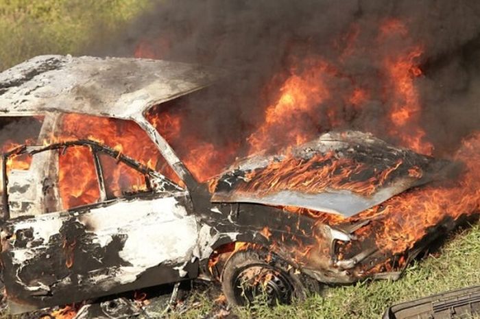 Pengusahan terbakar hidup-hidup