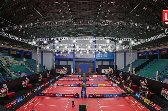 GOR Wilis, Madiun, Jawa Timur, yang menjadi lokasi pelaksanaan Djarum Sirkuit Nasional (Sirnas) Premier Li Ning Jawa Timur Open 2019 di Madiun, Jawa Timur, 11-16 November 2019.