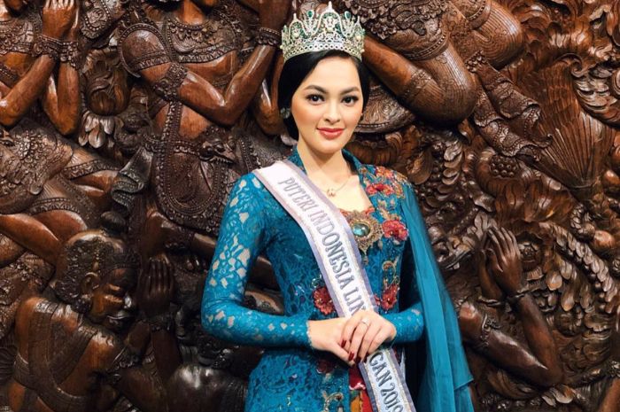 Melihat penampilan memukau Jolene Puteri Indonesia Lingkungan 2019 saat tampil di ajang Final Gala Miss International 2019 kenakan bikini di depan juri