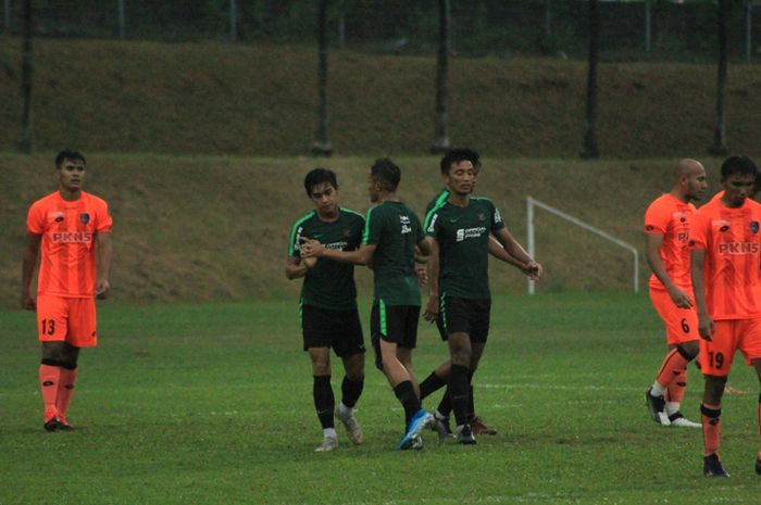 Pemain timnas Indonesia, Septian David Maulana merayakan gol yang dicetaknya ke gawang PKNS, di Lapangan PKNS, Petaling Jaya, Malaysia, Kamis (14/11/2019).