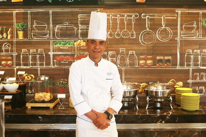 From Street to Fine-Dining: Chef Herwan Setiawan From Mercure Hotel Cikini Talks About His View in Street Food